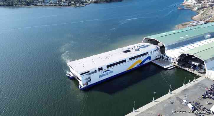 Elektrische catamaranveerboot Hull 096 te water gelaten: ‘Een historische dag voor de short sea’