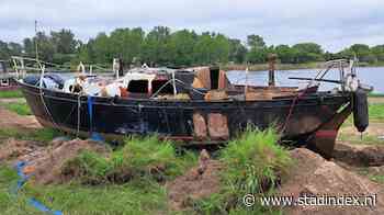 Dode en zwaargewonde door explosie en brand op boot Drontermeer