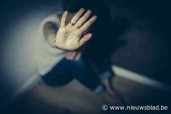 “Hij vierde zijn seksuele lusten bot op haar”: zestiger die zijn 32 jaar jongere echtgenote folterde, verkrachtte haar ook