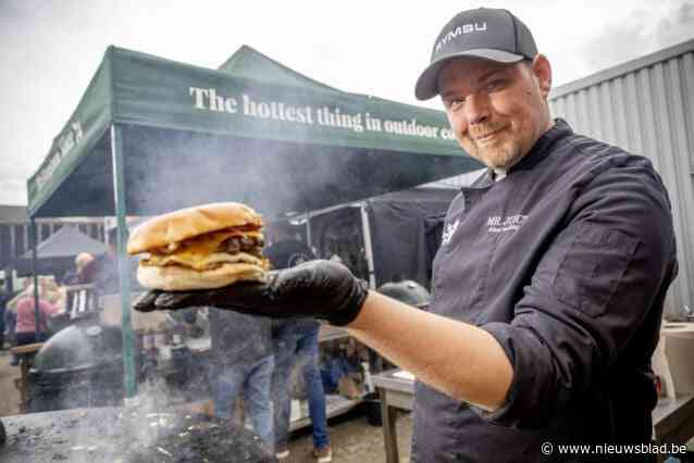 Voor Jelle (42) en zijn ‘juice brothers’ is elk seizoen barbecueseizoen: “Afvallen doen we niet makkelijk, maar we eten geweldig goed”