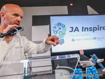 24 students set to graduate from Junior Achievement 5th Year program