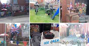 Man creates VE Day display at veteran father's house - including miltary bikes