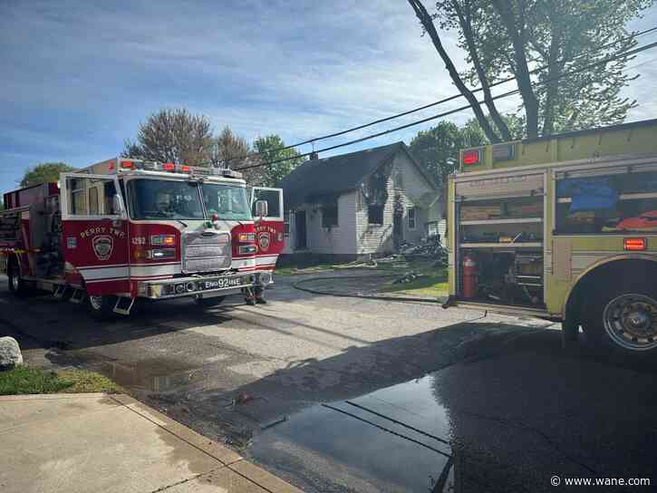 2 pets die in fire across from Leo Elementary School