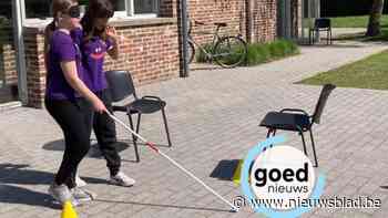 Schoolkinderen ervaren hoe moeilijk het is om je te verplaatsen met een witte stok of rolstoel