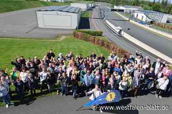 WB-Zusteller auf Rennstrecke