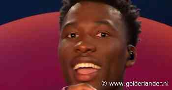 Filmpje Claude bij tweede repetities: close camerawerk en niet helemaal zuiver