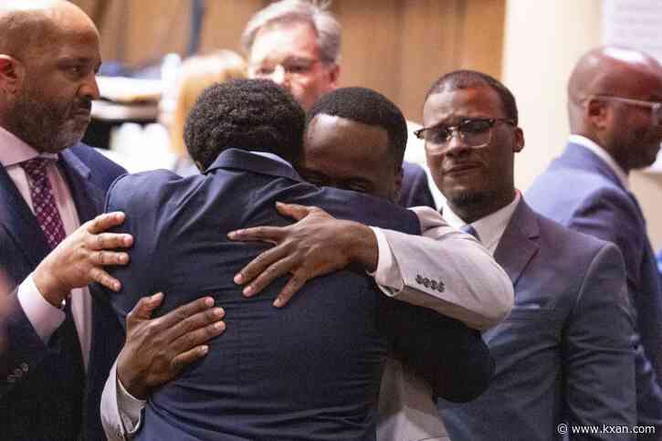 3 former officers acquitted in fatal beating of Tyre Nichols