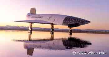 This US Company Just Successfully Tested a Reusable Hypersonic Rocket Plane