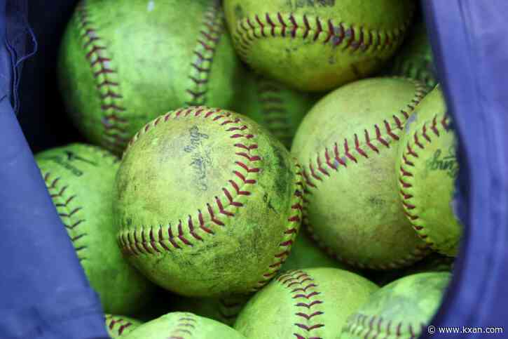 Ole Miss upsets Florida, earns quarterfinal spot vs. Texas in SEC softball tournament