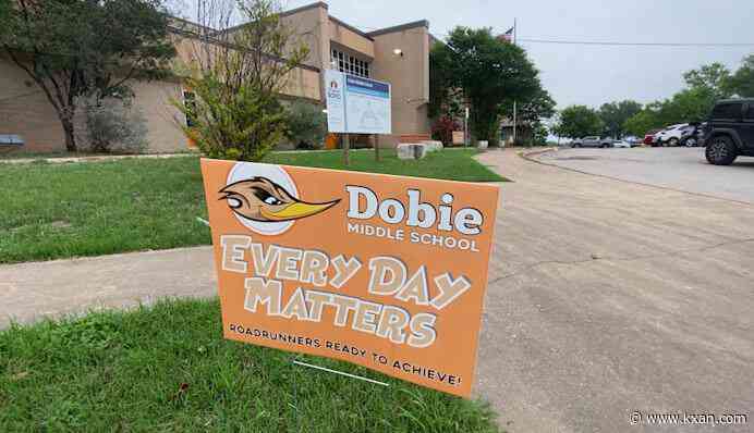 SOURCES: ICE deports family of five, including US born kids, after DPS detainment near Austin school