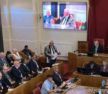 Dudley Council leader says mayor should 'find promised HS2 cash'