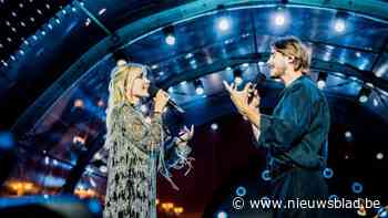 Zomerhitwinnaar Maksim ontmoet fans en signeert in shoppingcenter