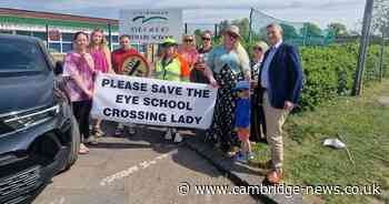Councillors use community funds to keep lollipop lady until end of school year