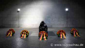 Interview zum Gedenken an NS-Verbrechen: "Die Angriffe kommen von mehreren Seiten"