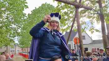 Vrouwen strijden om de kroon van Jasmine Van Dorst tijdens gansrijden
