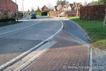 Versmallingen, doorgetrokken fietspaden en nieuwe kruispunten: heraanleg Broekstraat kost 4,4 miljoen euro