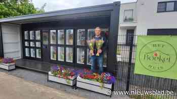 Katia en Eric pakken in Schelle  allereerste bloemenautomaat in de Rupelstreek uit