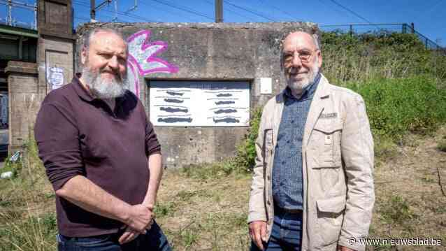 Littekens Boelaerbuurt herdenkt capitulatie nazi-Duitsland met struikelsteen voor verzetsheld en vredesgedicht: “Overal waar oorlogsdoden vallen, wordt steeds weer een zaadje van haat geplant”