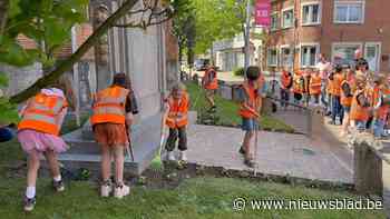 Basisschool aanvaardt peterschap van Booischots oorlogsmonument: “Vrijheid is niet vanzelf gegeven”
