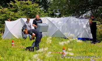 Omstanders vinden levenloos lichaam in het water