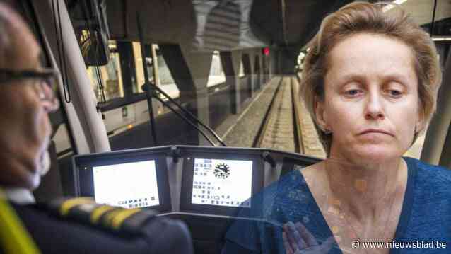 Dertig trams voor 2027 in Antwerpen zijn plots anderhalve keer duurder en kunnen pas over vijftig maanden worden geleverd: “Onaanvaardbaar”