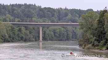 Aufregung in Wasserburg: Wasserwacht und Feuerwehr suchen nach Person im Inn