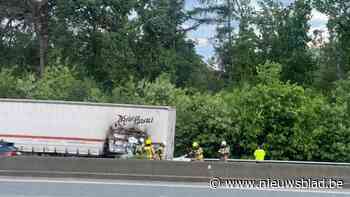 Hinder door brandende vrachtwagen op E313 in Grobbendonk