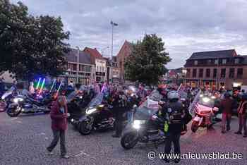 Verlichte Goldwings zorgen voor sfeer in het dorp: “Zaterdag is het grote publiek welkom”