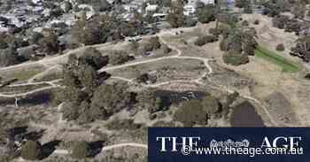 Environmental stand-off threatens aquatic oasis in bayside Melbourne