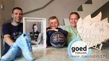 Noah (9) klopt aan bij BV’s om spullen te veilen voor het goede doel: “Wil graag nog handschoenen van een bekende keeper”