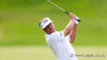 Mitchell leads Truist with record 61; Rory 5 back