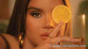 Maren Morris’ Big Hooks Hide Private Wounds