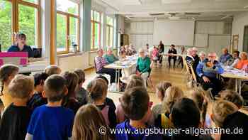 BRK Landsberg: Seniorennachmittag im Zeichen des Muttertags