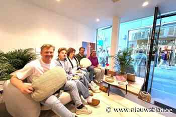 Startup Opoggi opent pop-upwinkel in Sionstraat: “Ons HeatPad verandert elk kussen in verwarmend luxestuk”