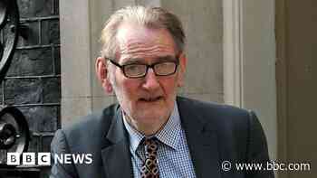 Stats boss quits for health reasons after data controversy