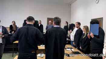 Mit Pistolen und Machete: Junge Männer müssen mehrere Jahre in Haft