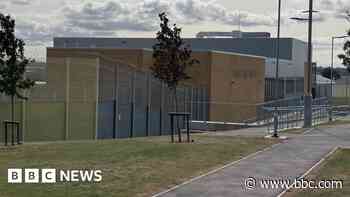 Inmate at privately-run prison dies in hospital