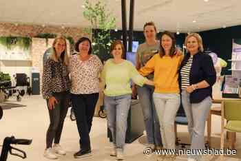 In deze thuiszorgwinkel kunnen rolstoelgebruikers huiskamers testen: “Hulpmiddelen tastbaar maken”