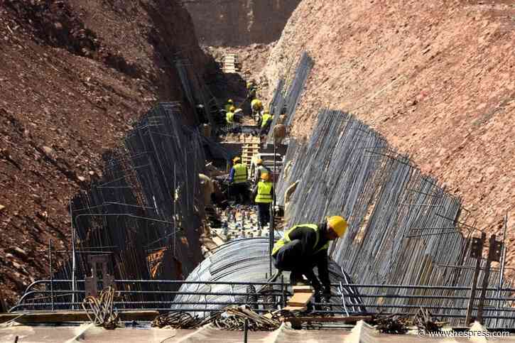 أوراش كأس إفريقيا و"المونديال" ترفع توقعات &#