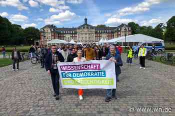 Wissenschaftler gegen „Fake News“ und für Demokratie auf der Straße