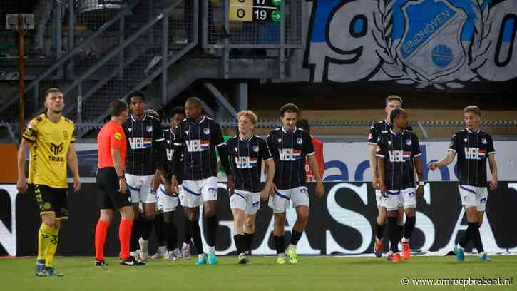 Periodetitelwinnaar FC Den Bosch vlag op modderschuit