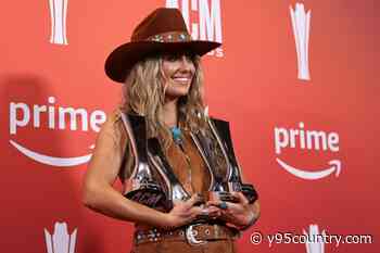 Here’s Why Lainey Wilson Won ACM Entertainer of the Year in 2025