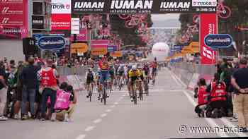 Auftakt der Italien-Rundfahrt: Ex-Weltmeister sprintet beim Giro in Albanien allen davon