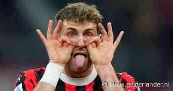 Santiago Giménez grijpt met Zolotarchuk op zijn rug hoofdrol bij AC Milan