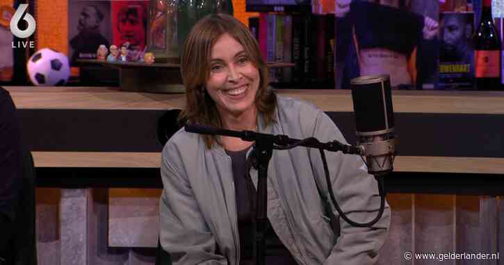 Anouk ‘betaalt 13.000 euro uit eigen zak’ om bij VI te zingen en is eerlijk over reden: ‘Moet kaarten verkopen’