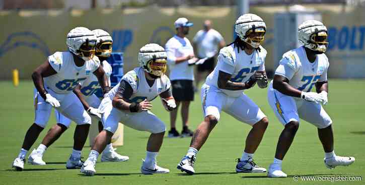 Chargers’ draft picks get warm welcome from veteran Khalil Mack