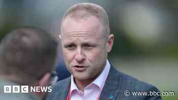 Bryson gets permission to challenge station Irish signs