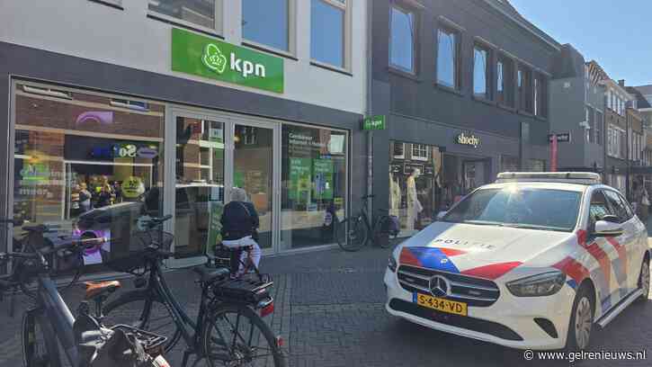 Twee verdachten aangehouden na diefstal bij winkel