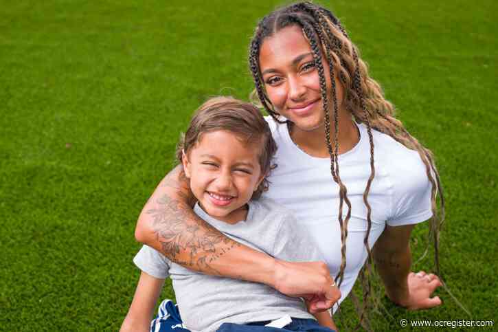 Double duty: Jolie Robinson thrives as parent, heptathlete at UC Irvine