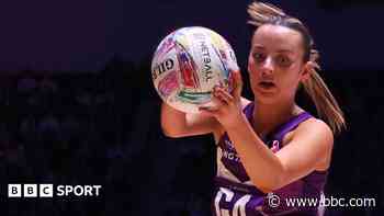 Lightning beat Rhinos to move top of Super League